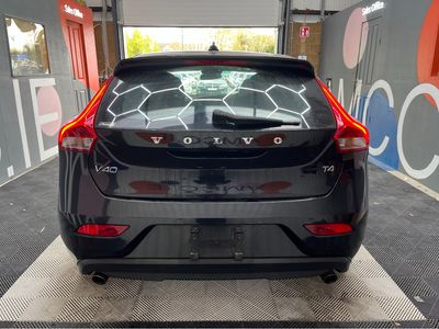 2015 Volvo V40