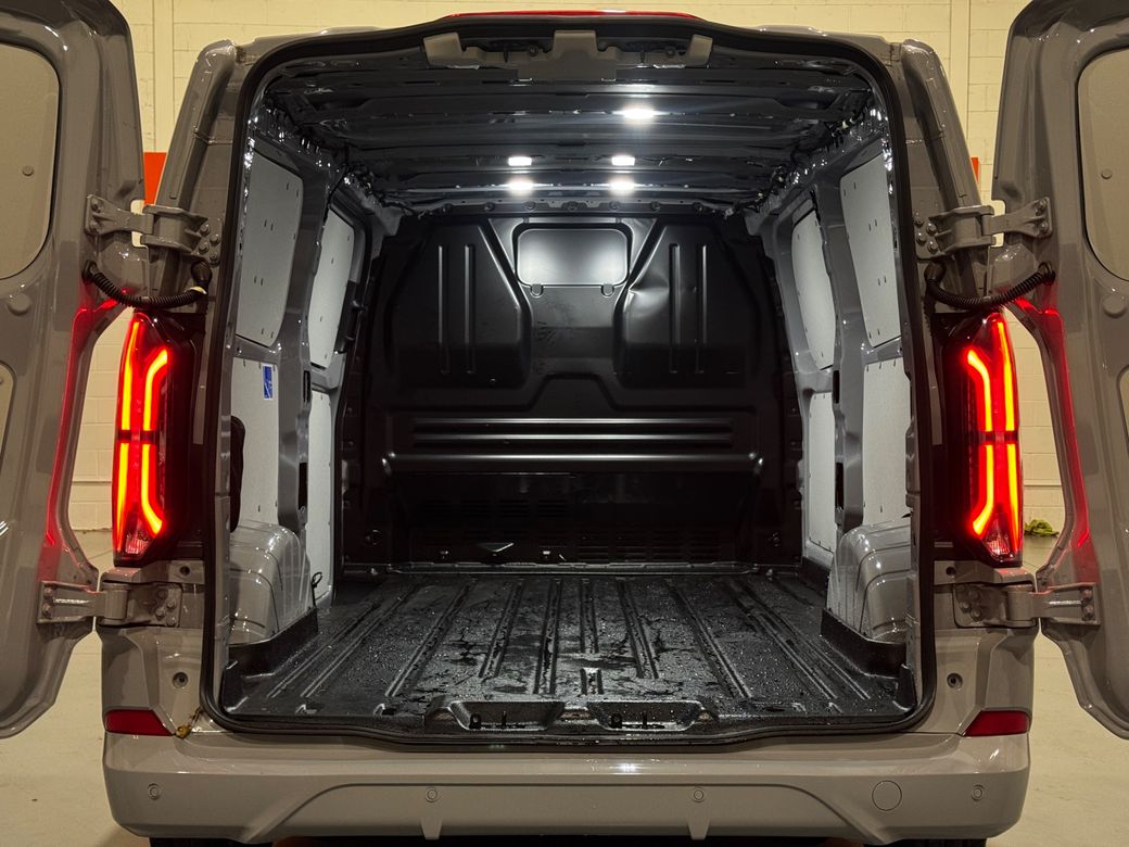 2024 Ford Transit Custom