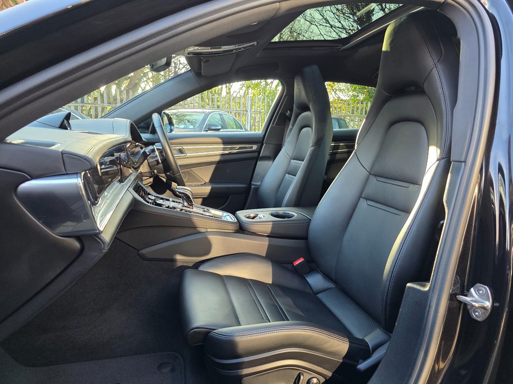 2023 Porsche Panamera