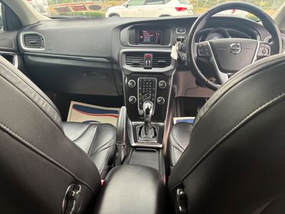 2019 Volvo V40