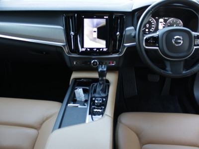 2018 Volvo V90