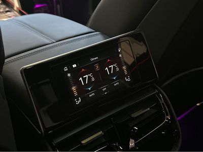 2025 Bentley Flying Spur