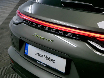 2023 Porsche Panamera