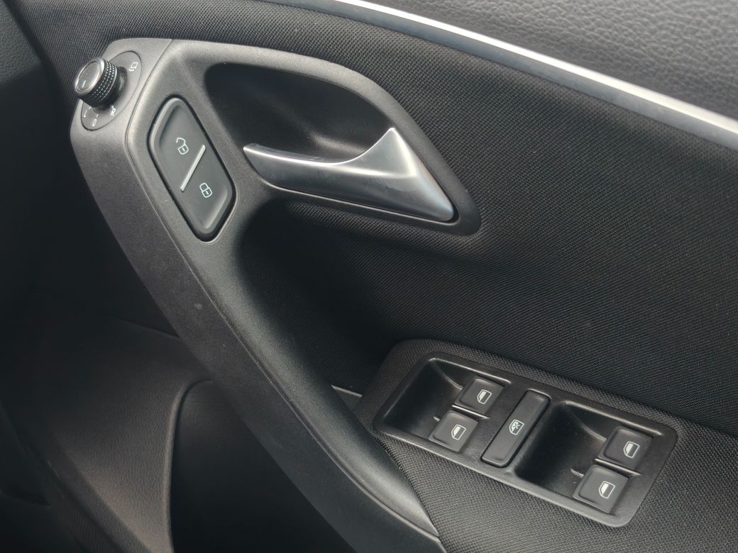 2017 Volkswagen Polo