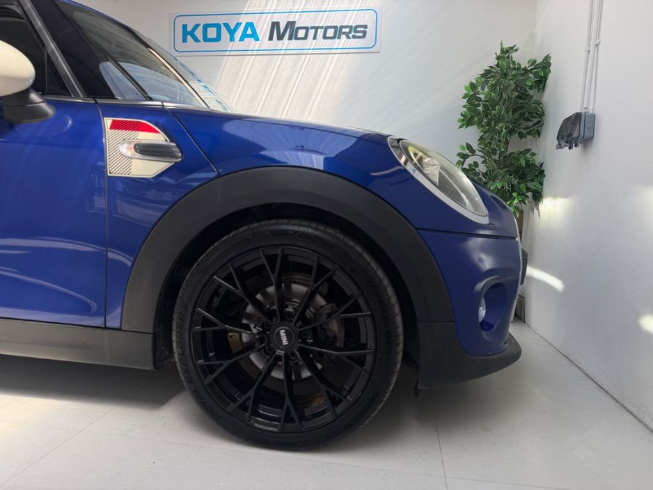 2019 Mini Hatch