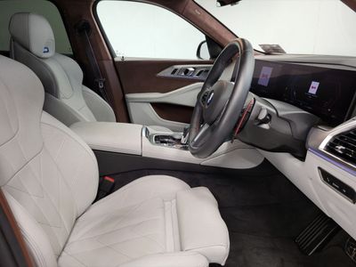 2025 BMW XM