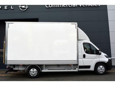 2025 Opel Movano