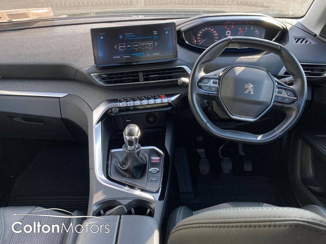 2021 Peugeot 5008