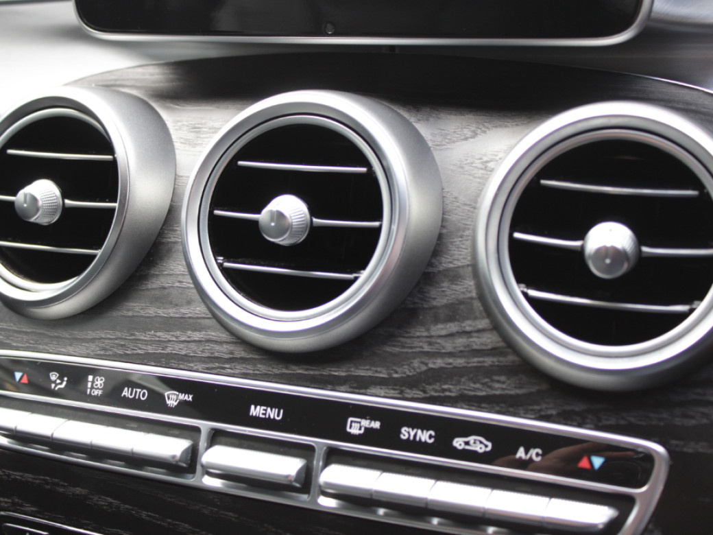 2018 Mercedes-Benz C 220