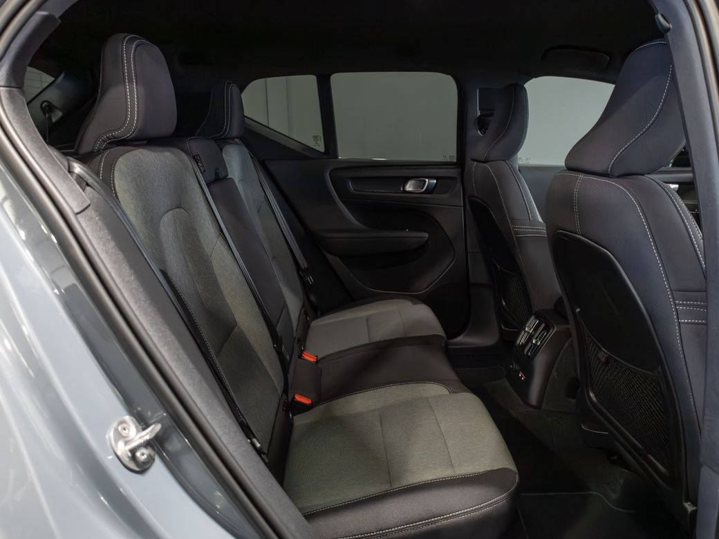 2022 Volvo XC40