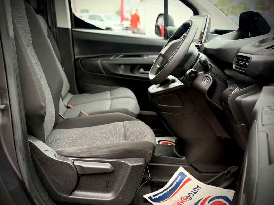 2023 Peugeot Partner