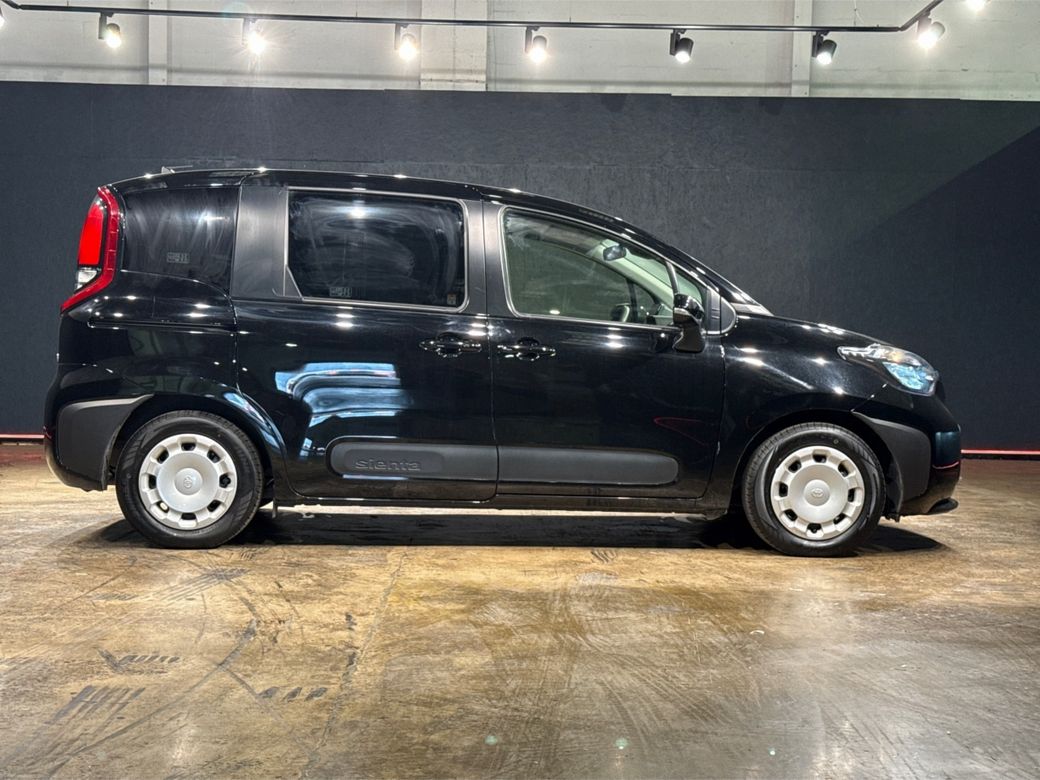 2023 Toyota Sienta