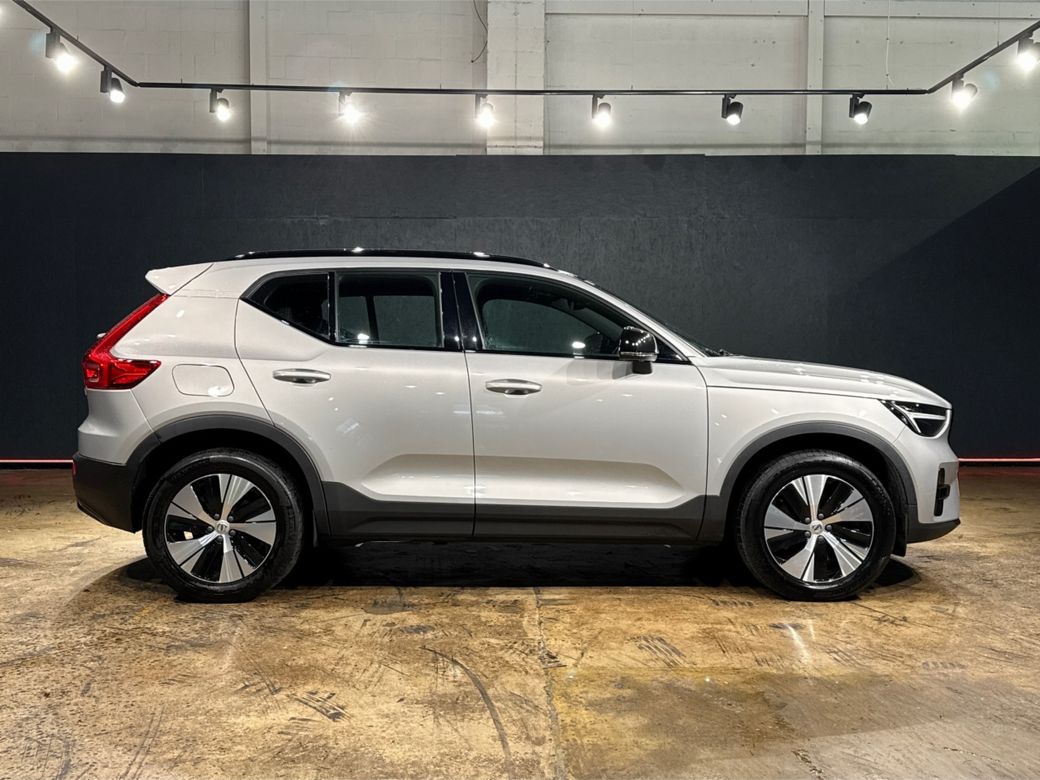 2023 Volvo XC40