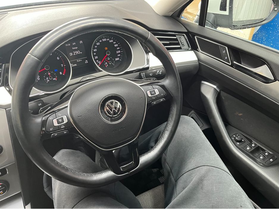 2016 Volkswagen Passat