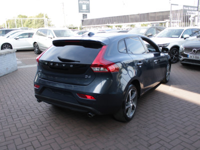2019 Volvo V40