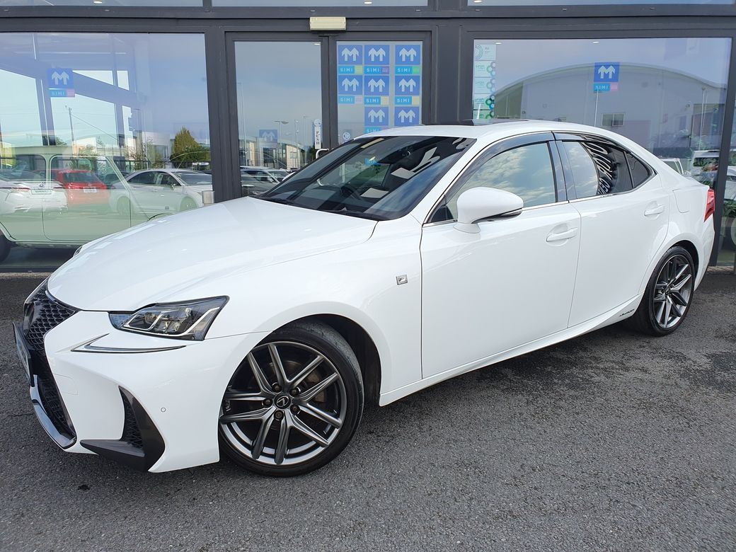 2020 Lexus IS 300h