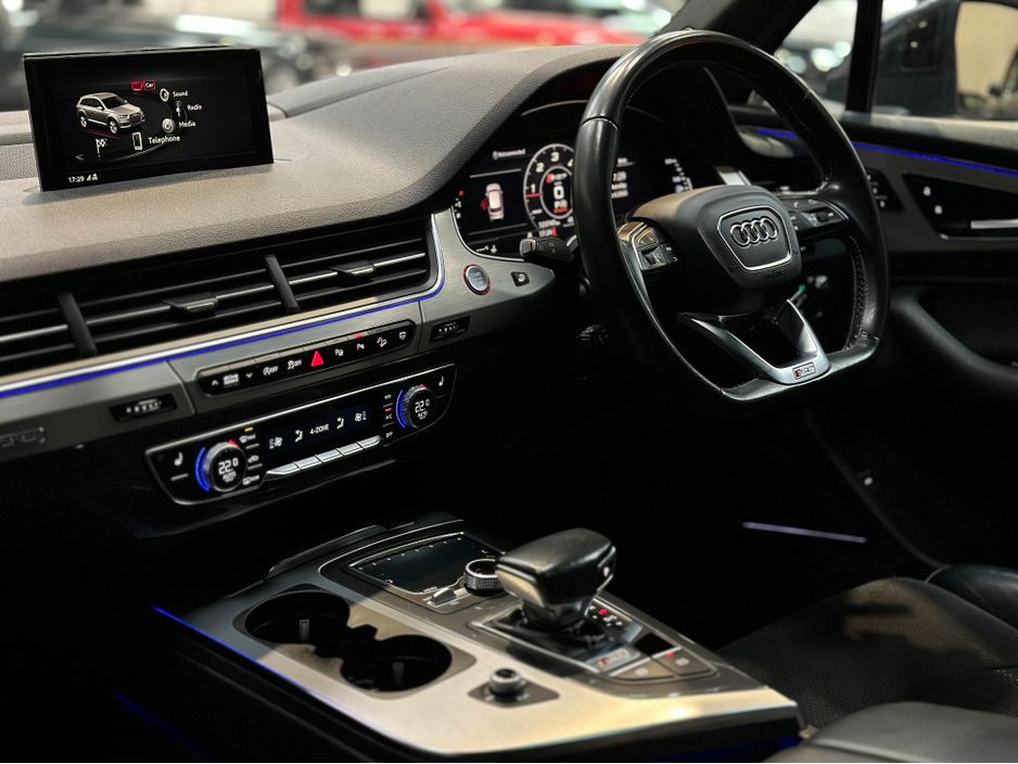 2017 Audi SQ7