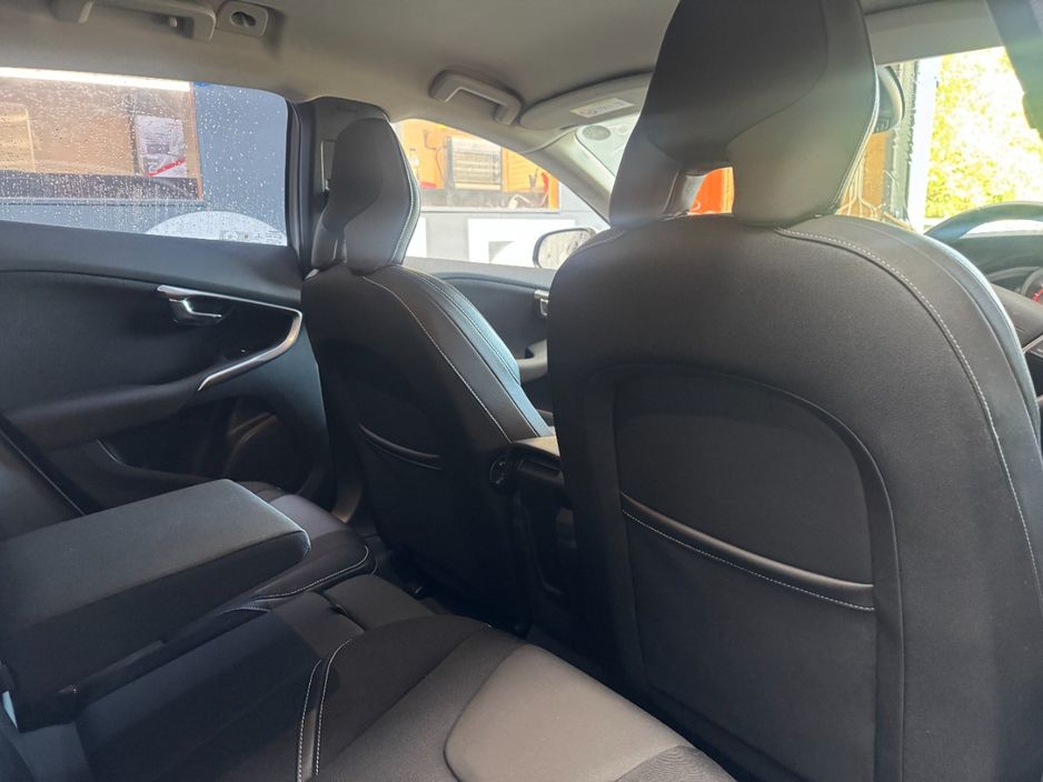 2019 Volvo V40