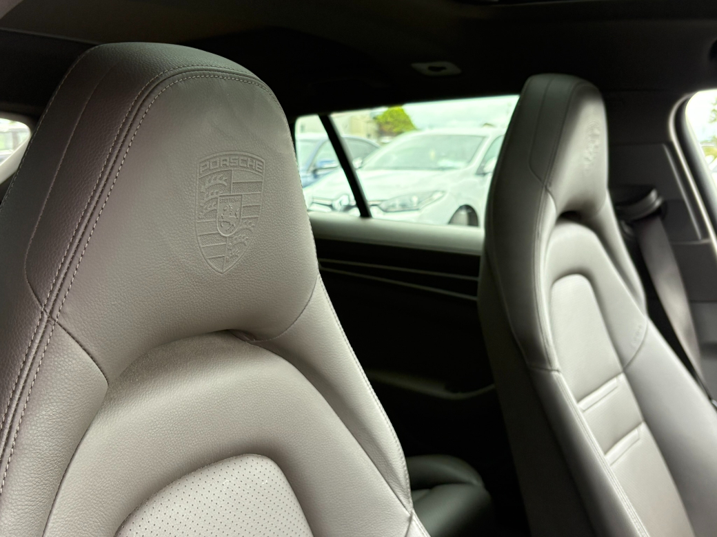 2022 Porsche Panamera