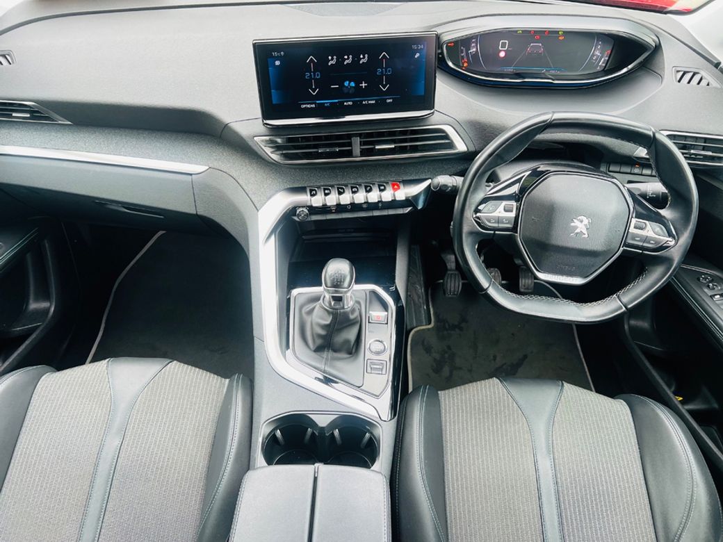 2021 Peugeot 5008