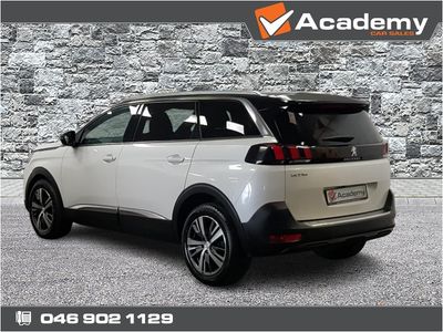 2024 Peugeot 5008