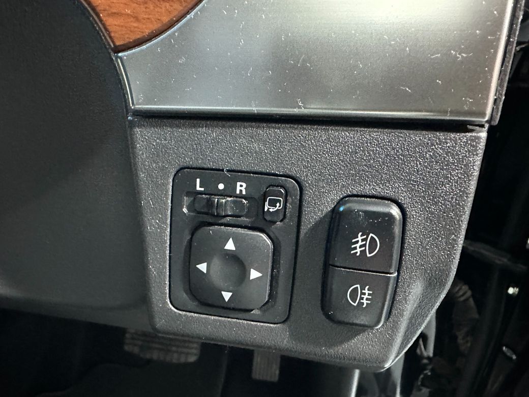 2014 Mitsubishi Pajero