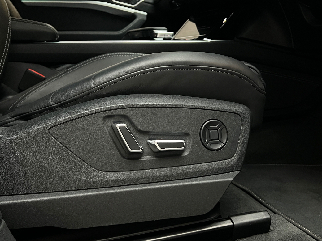 2022 Audi e-tron