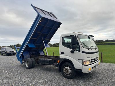 2012 Hino 300