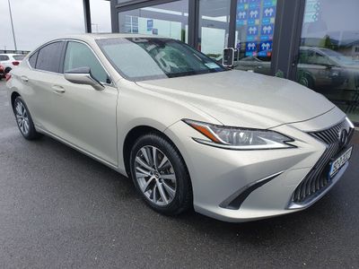 2019 Lexus ES 300h