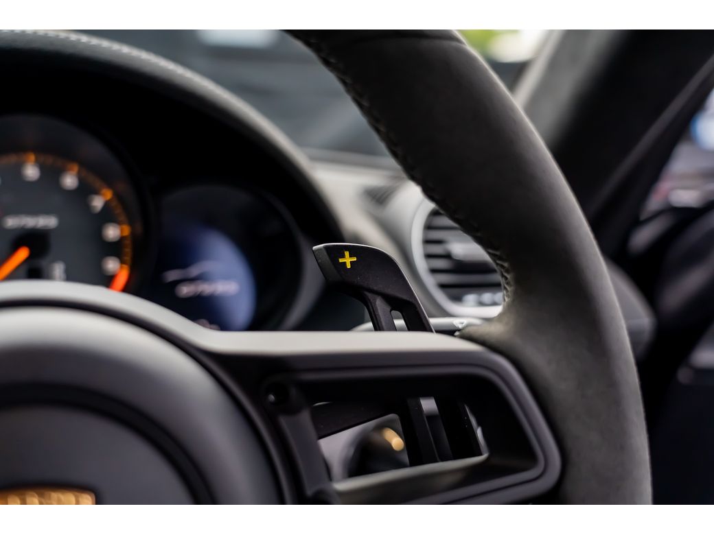 2024 Porsche 718 Cayman