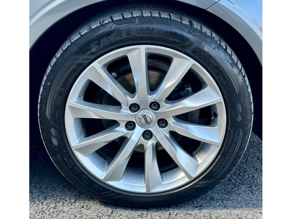 2021 Volvo S90