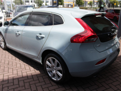 2017 Volvo V40