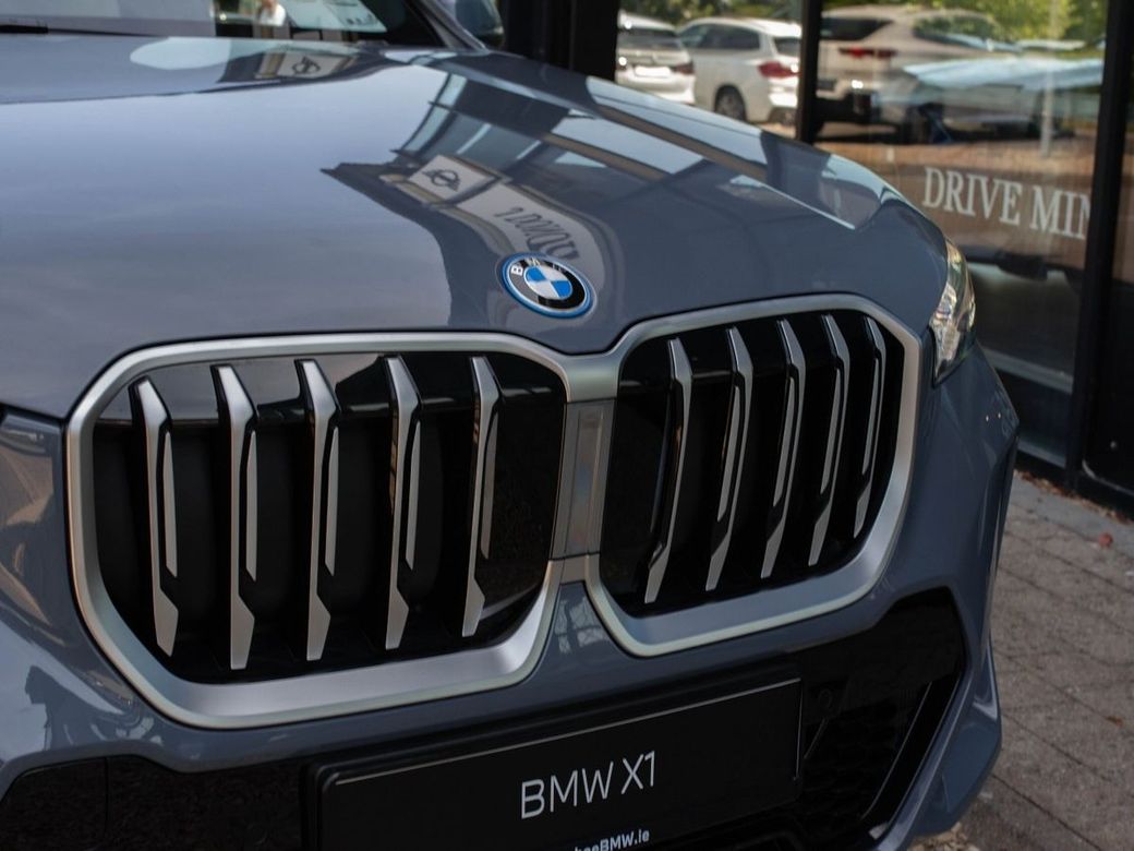 2025 BMW X1