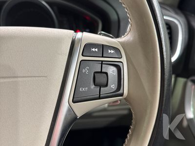 2018 Volvo V40