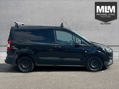 2022 Ford Transit Courier