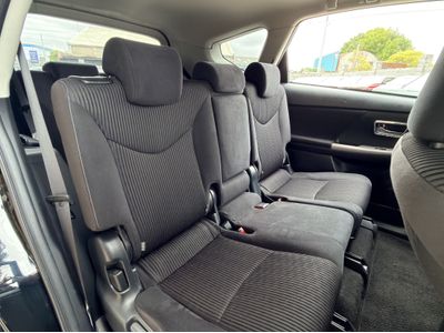2016 Toyota Prius Alpha
