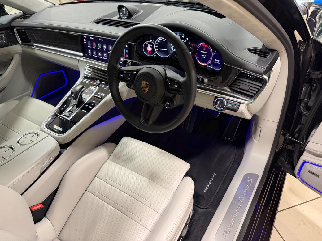 2023 Porsche Panamera