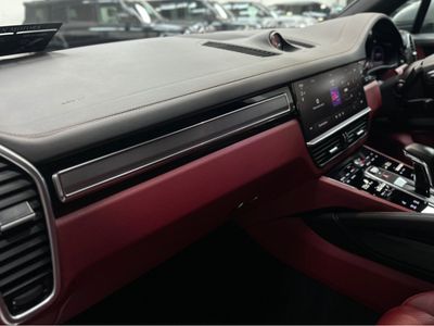 2023 Porsche Cayenne