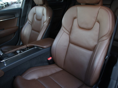 2019 Volvo V90 Cross Country