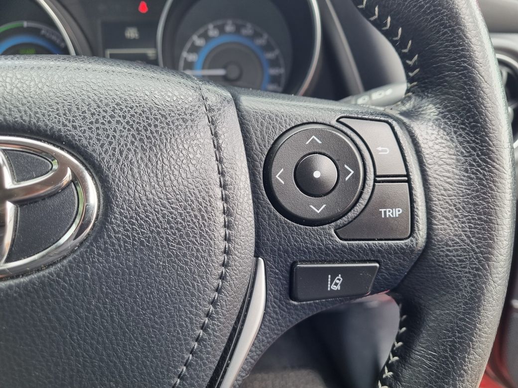2016 Toyota Auris