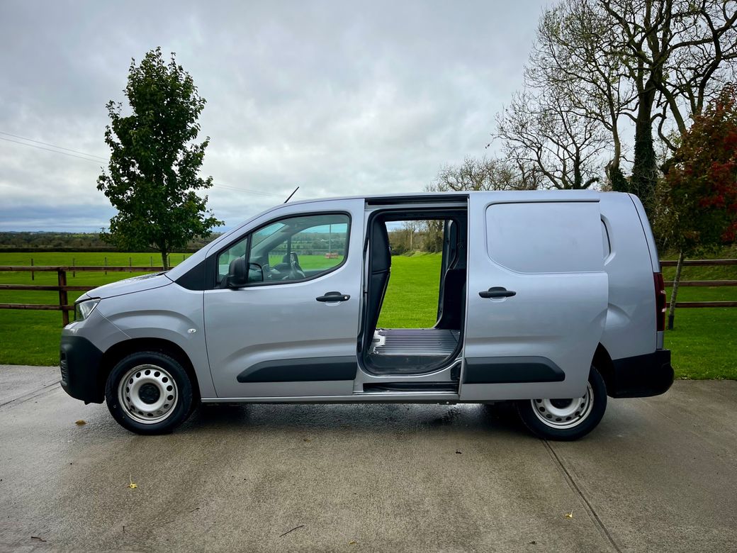 2021 Peugeot Partner