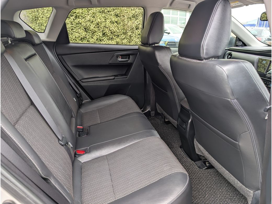 2016 Toyota Auris
