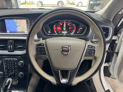 2018 Volvo V40