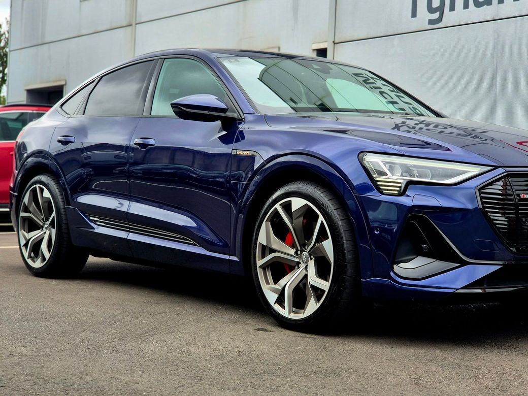 2022 Audi e-tron