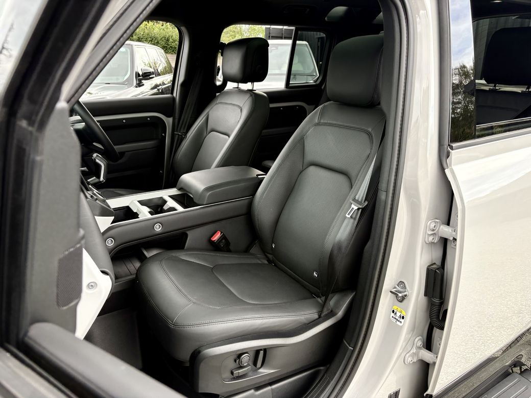 2026 Land Rover Defender