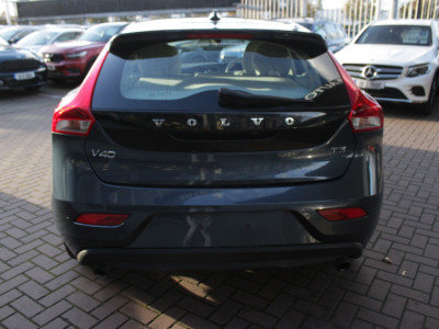 2018 Volvo V40