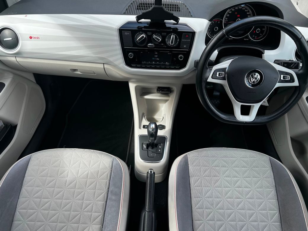 2017 Volkswagen up!