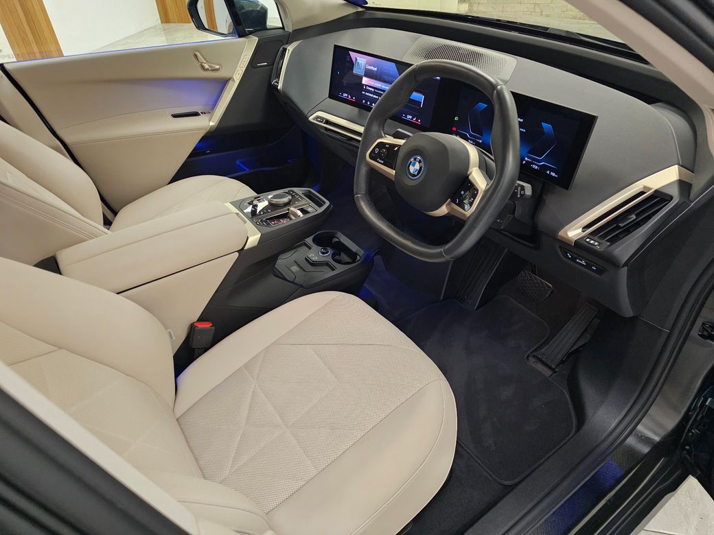 2024 BMW iX