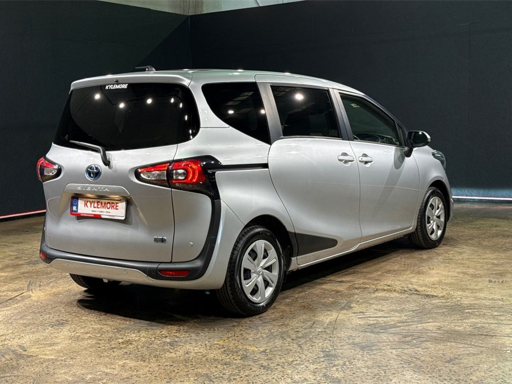 2021 Toyota Sienta