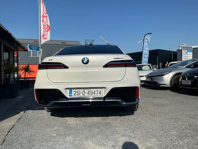 2025 BMW i7